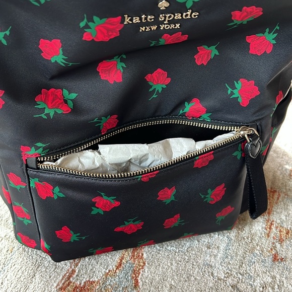 Kate Spade New York
CHELSEA ROSE TOSS PRINTED LARGE BACKPACK - Picture 5 of 7